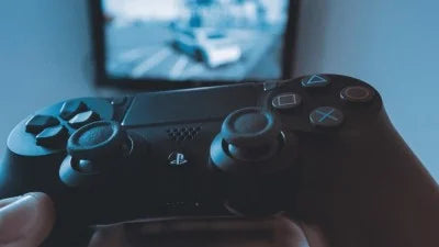 La latencia en los videojuegos online y la fibra plástica